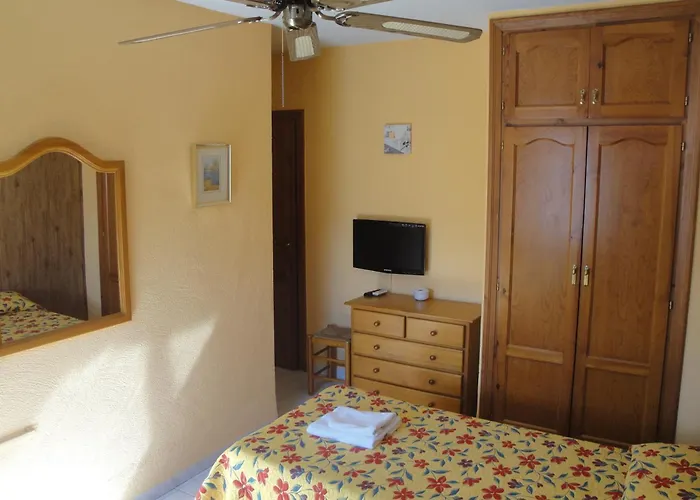  Hostal Cristina