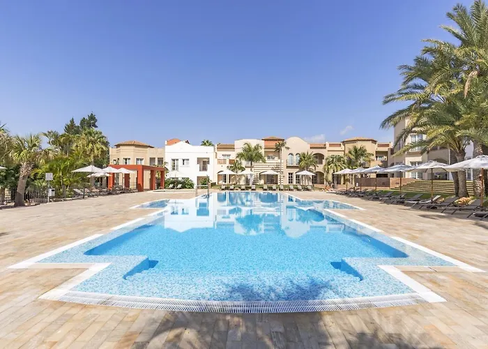 Hotel cerca del colegio: La Sella Premium Lifestyle Apartments